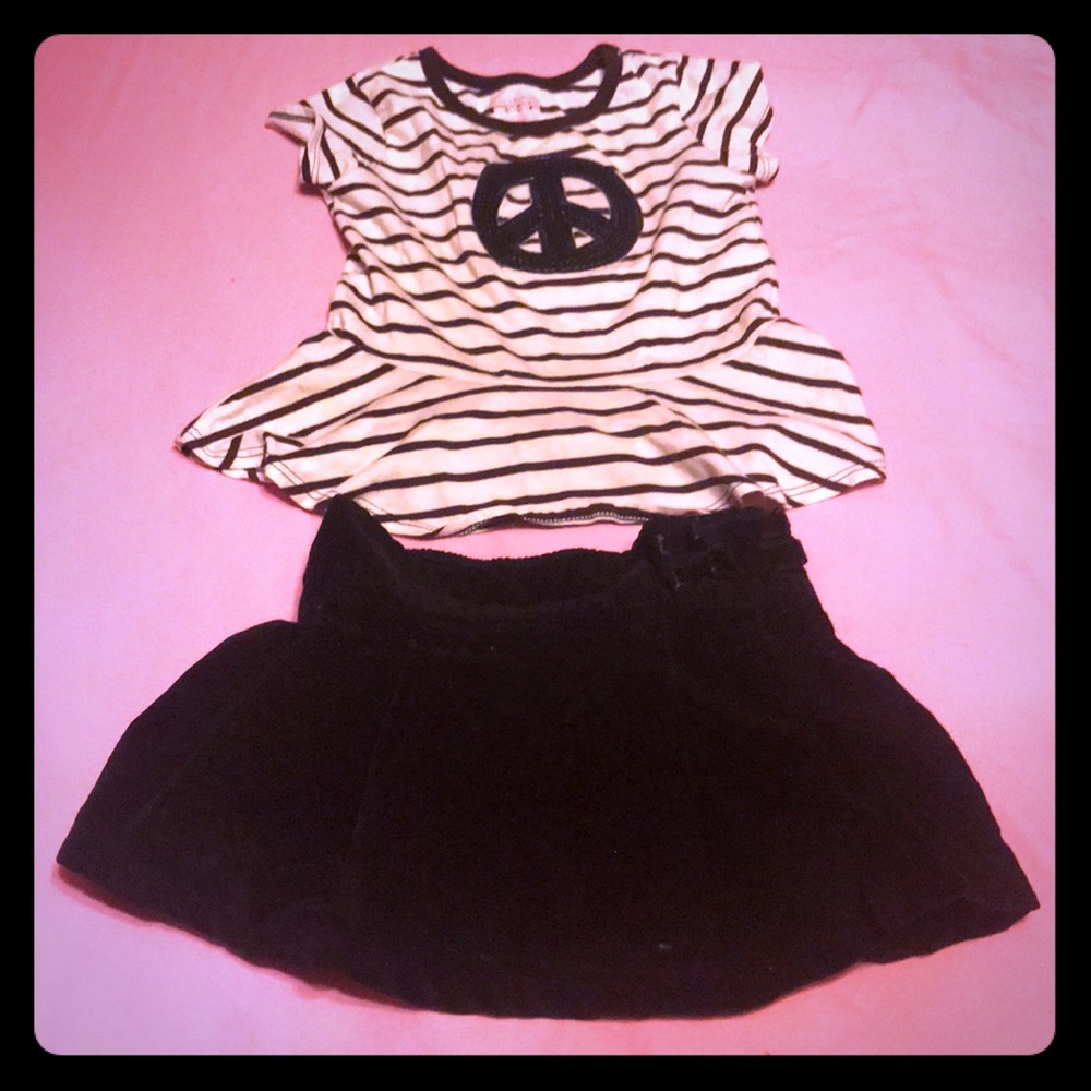 Peace shirt with black skorts